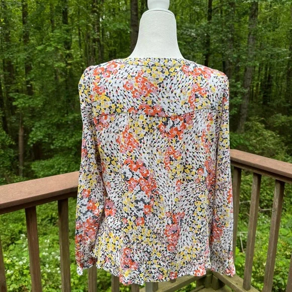 LOFT Petite Floral Split-Neck Blouse Ruffle Hem Long Sleeve Small SP - Picture 5 of 15